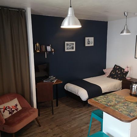 La Compagnie Des 5 Mondes Apartment Saint-Nazaire  Room photo